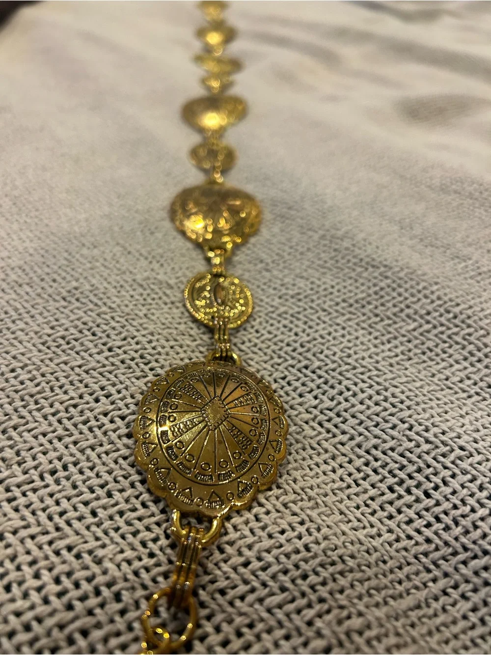 Gold-Tone Medallion Link Necklace - Elegant Women's Jewelry